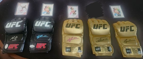Ufc signed gloves all have COA