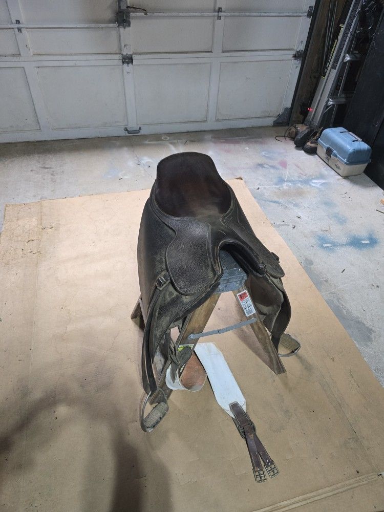 English Saddle