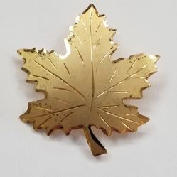 Vintage Maple Leaf Pin.