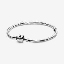 Pandora Moments Barrel Clasp Snake Chain Bracelet
Sterling silver