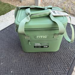 New Rtic 30 cans ultra tough cooler