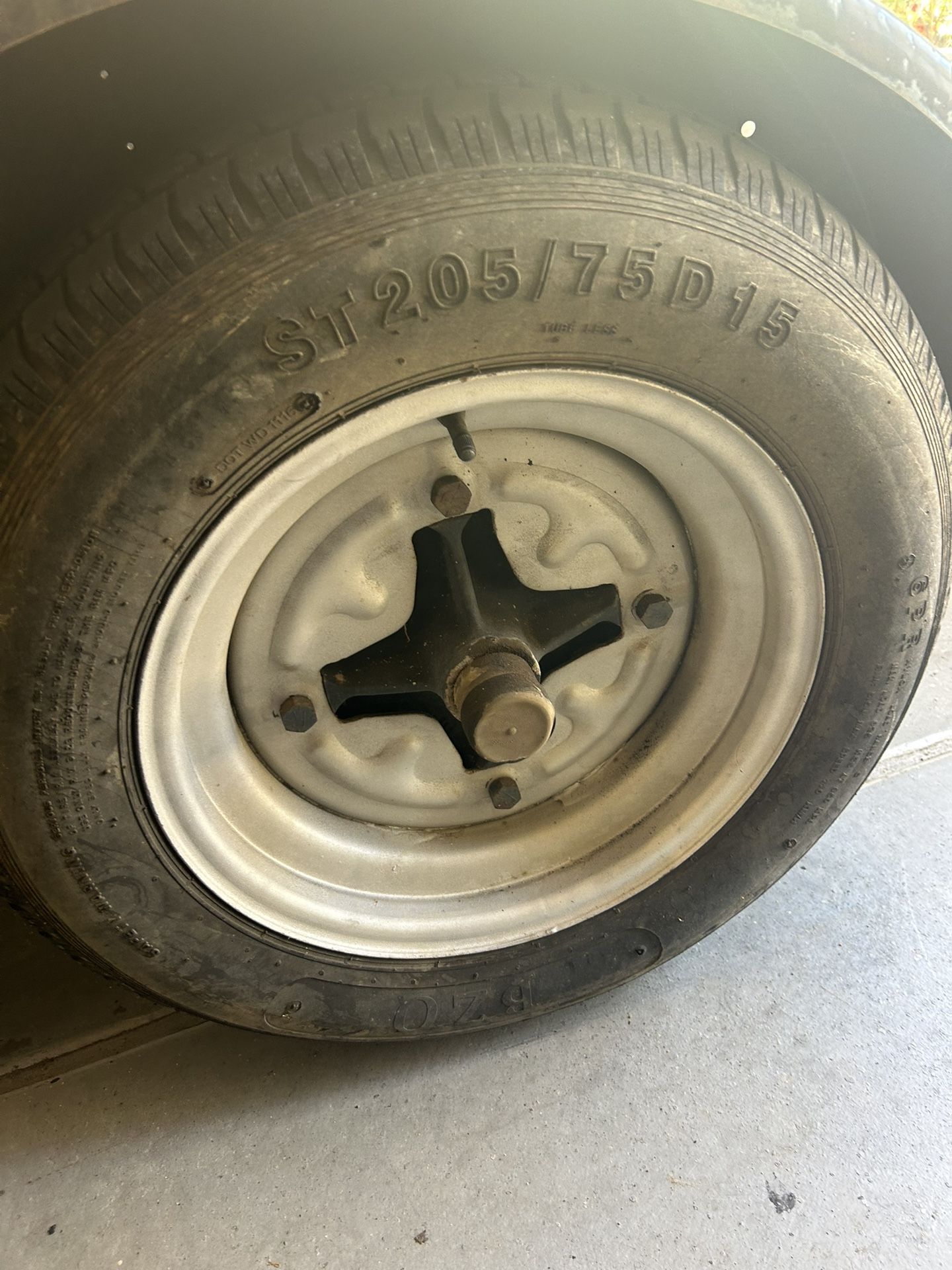 Vintage Dexstar Rims For Travel Trailer. 4 In Great Condition Along With Axles With Electric Brakes