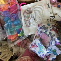 Girls Branded Hair accessories Available 