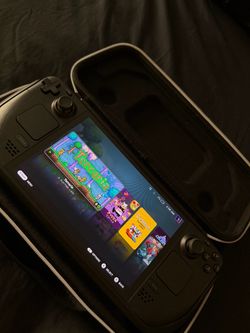 Steam Deck OLED 512GB + Skull & Co Case