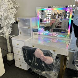 Hello Kitty Impressions Vanity 
