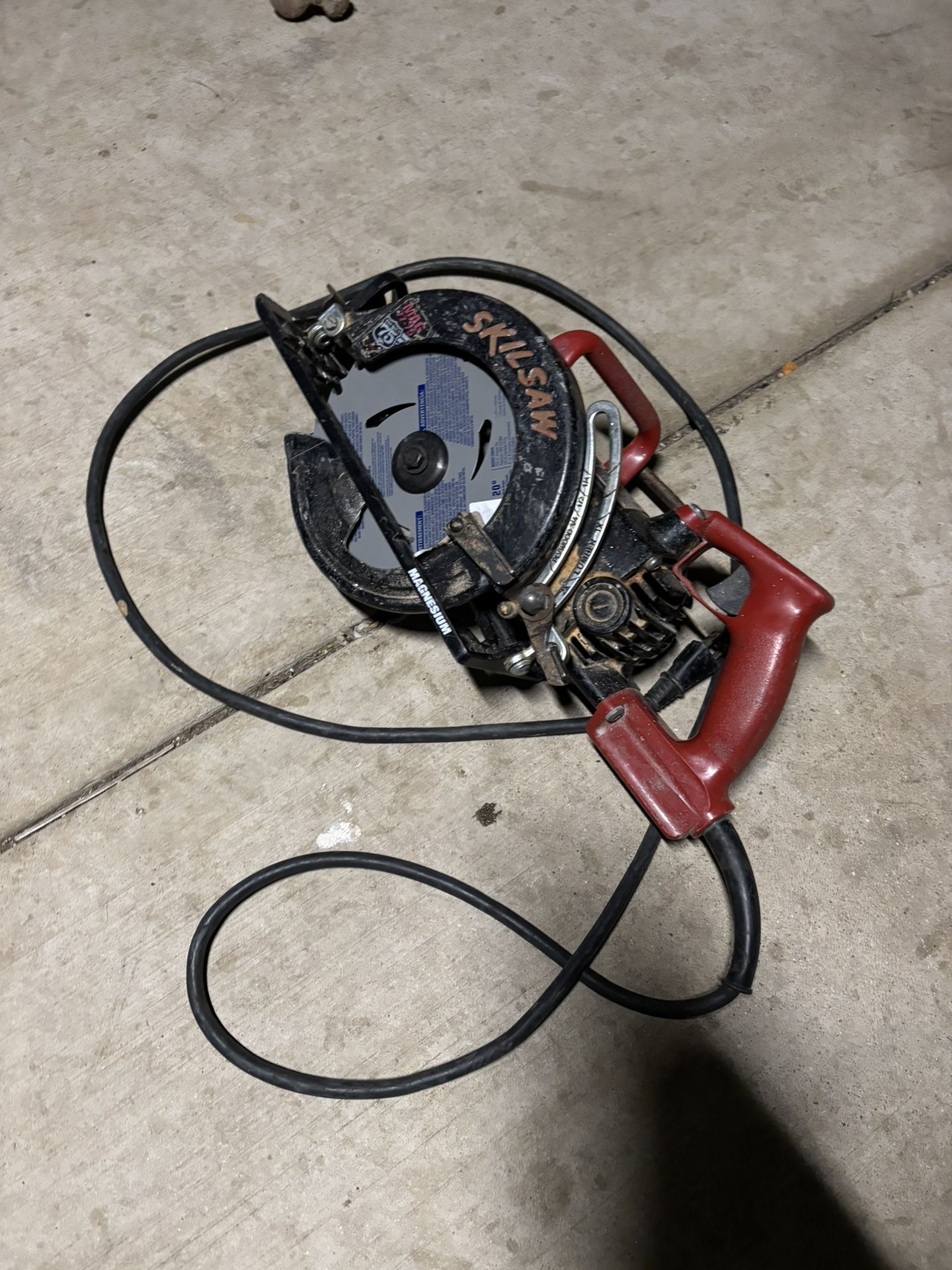 Skilsaw.   