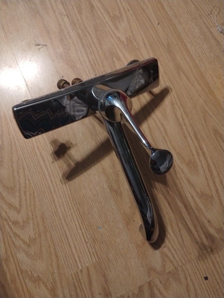 RV Kitchen water Faucet..fits Most RVs..Like New!!!