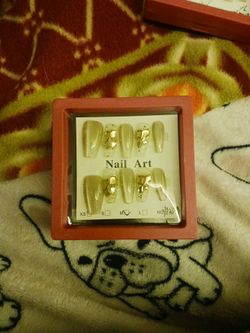 Press On Nails 