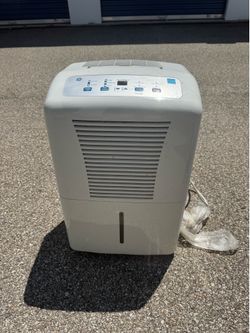 GE DEHUMIDIFIER ADEH50LNL1 50 PINTS
