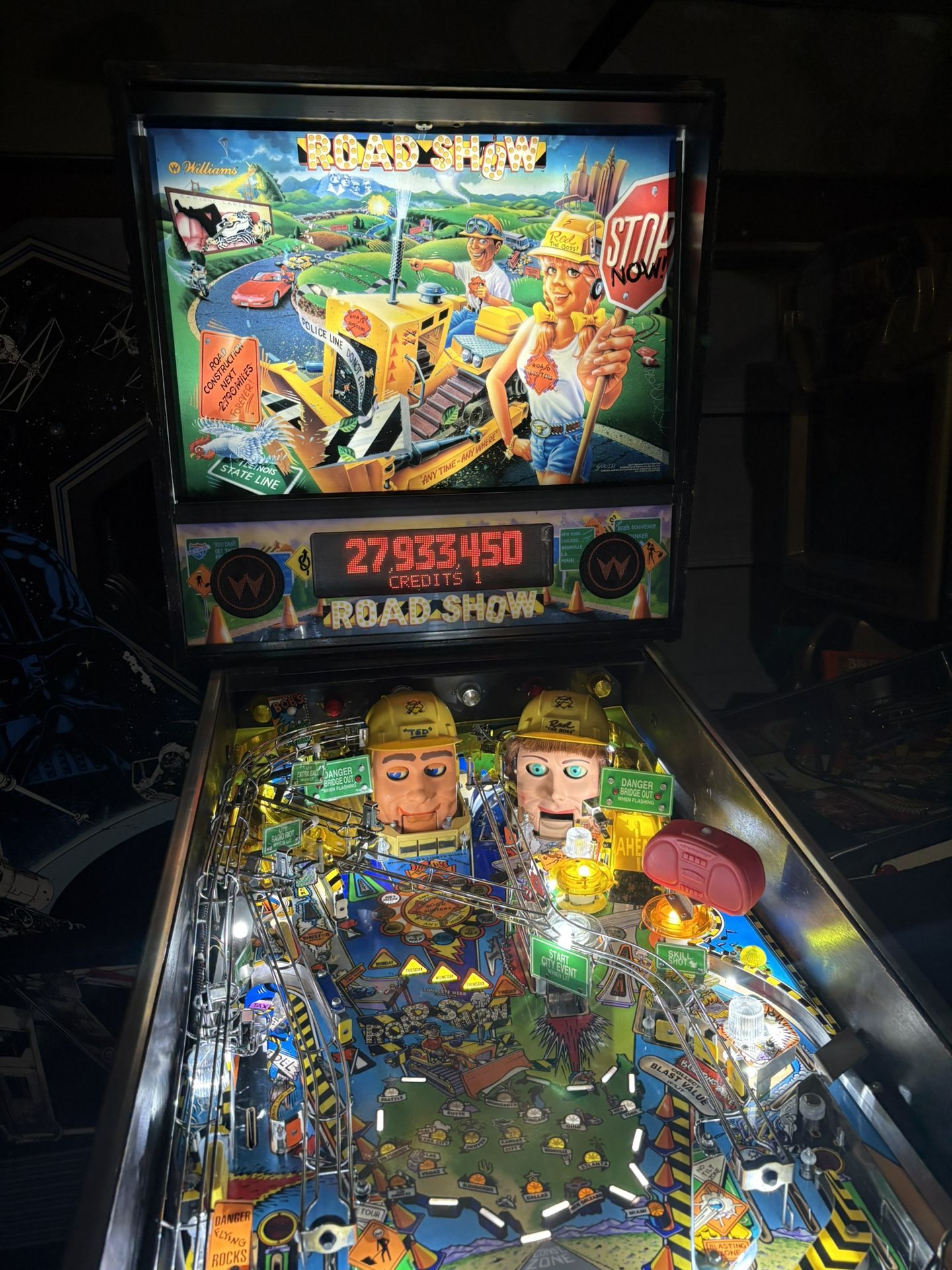 Roadshow Pinball Arcade Game Machine