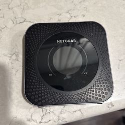 Netgear Nighthawk MR1100. Hotspot