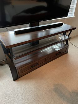 TV Stand with built-in Mount