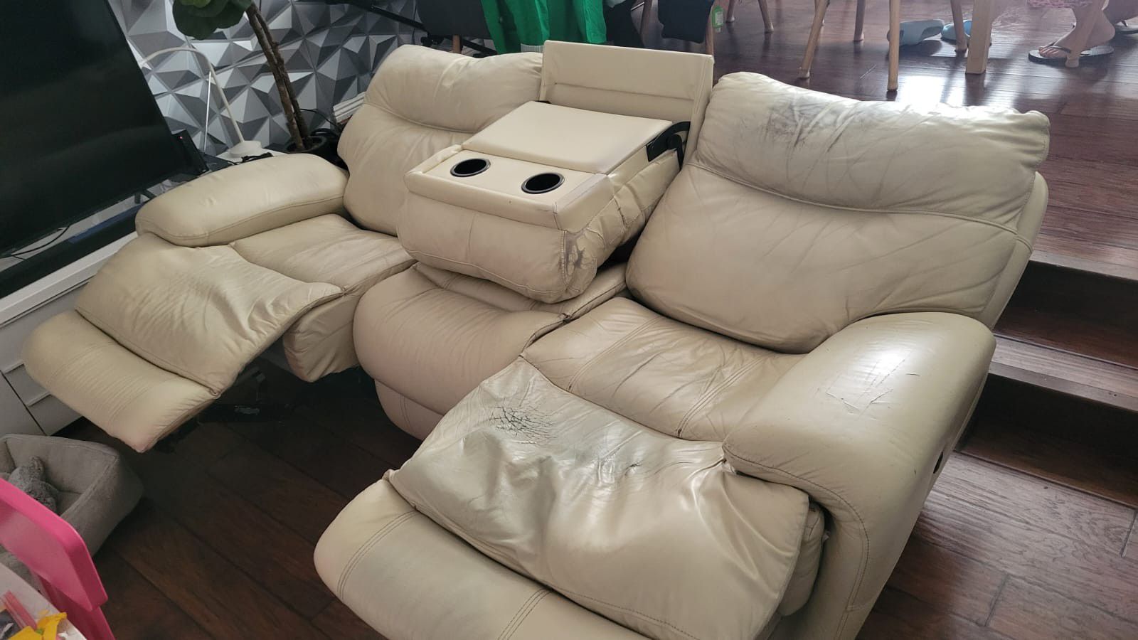 Free Sofa Reclinable.