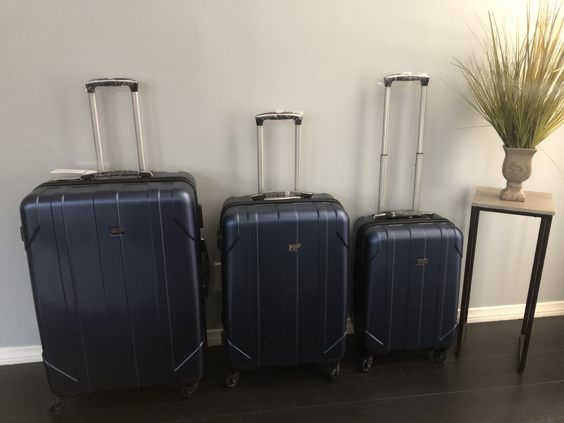 Brand new 3 piece luggage