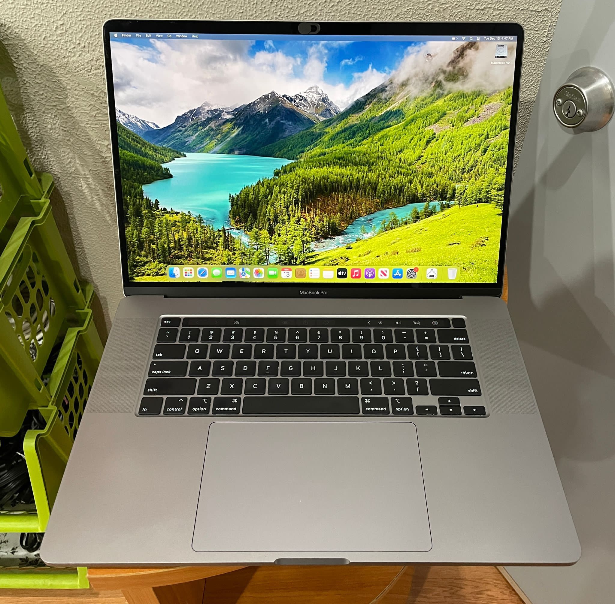  Macbook PRO 16” 2019 8CORE i9 32GB RAM 1TB RADEON PRO...
