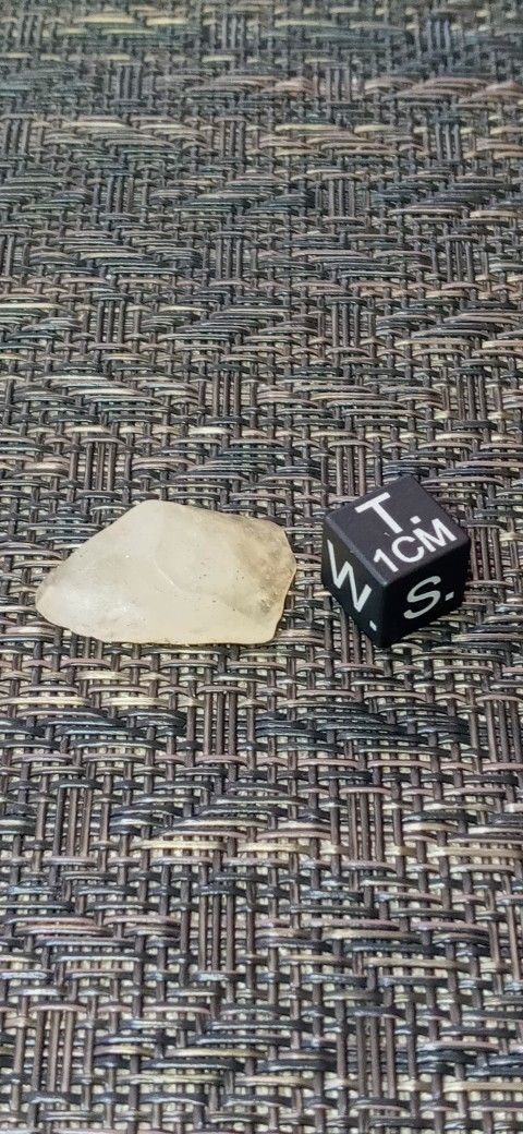 Translucent Libyan Desert Comet/Meteorite Impactite/Tektite Glass 3.12 grams good for jewelry piece