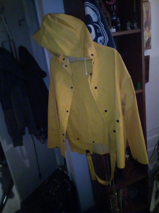 Two Piece Yellow Size Medium Rain Suit