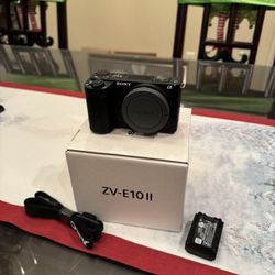 Sony Alpha ZVE10 ii - Body Only