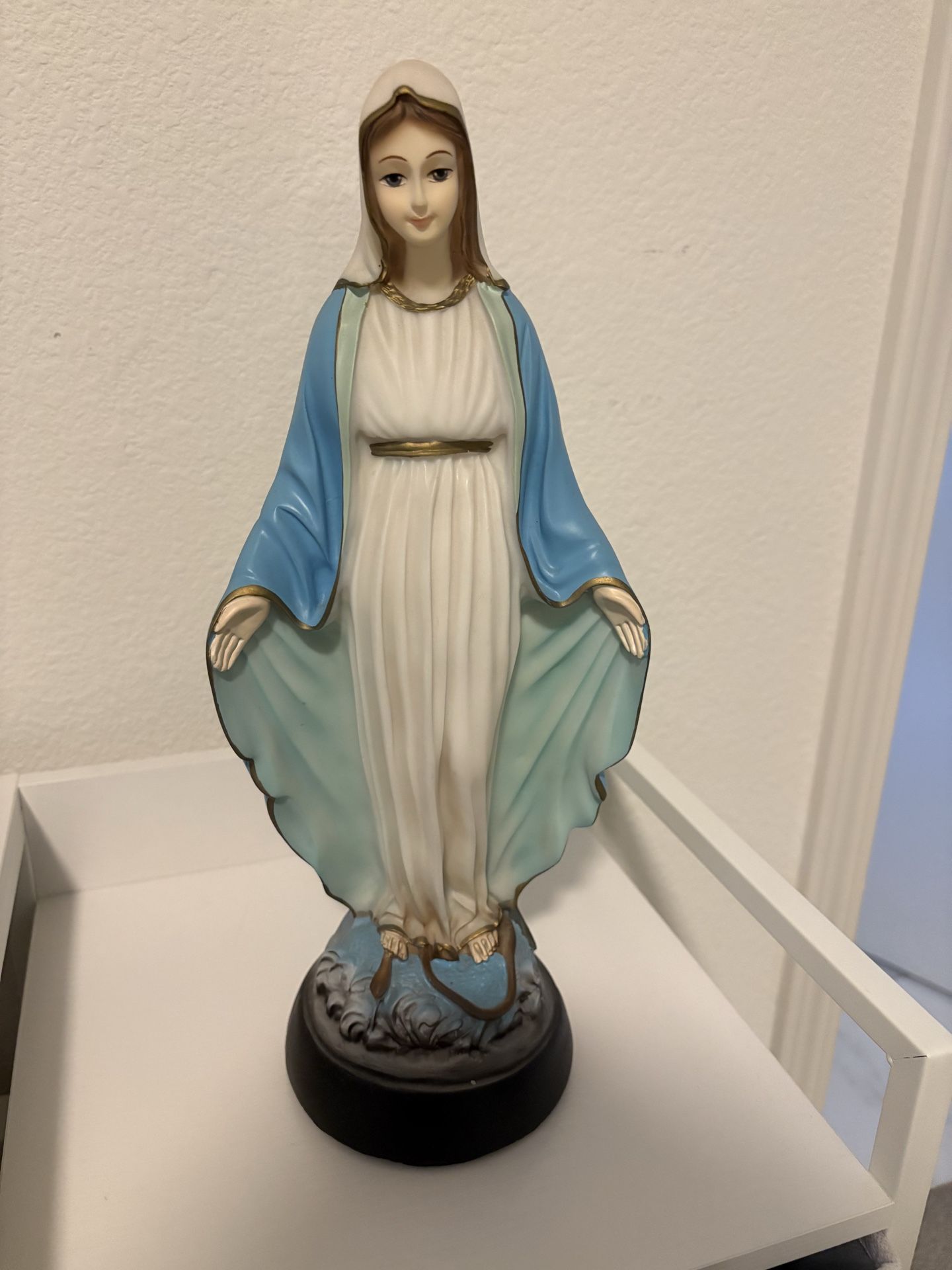 Virgin Mary Statue (10” Catholic Religious Figure) – Excellent Condition