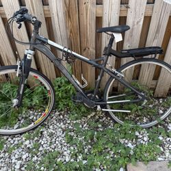Schwinn 7th Avenue Hybrid Bike – Shimano – Good Condition