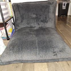 Baxford Accent Chair/New