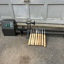 Wood Lathe with Tools