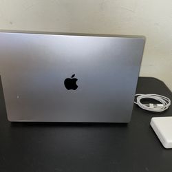 MacBook Pro 16” M1 Pro 16gb Ram 1TB STORAGE