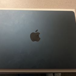 MacBook Air 13-inch M2 Chip 256GB