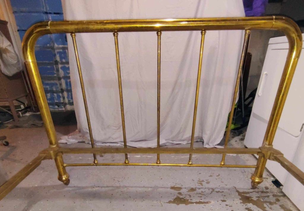 1900s Antique Brass Bed