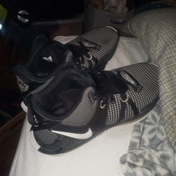 Nike LEBRON Witness Vll. (11.5