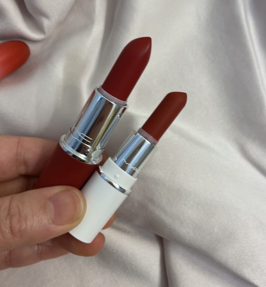 Mac powder kiss & Retro matte lipstick bundle