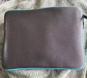 Grey ENCASE laptop case