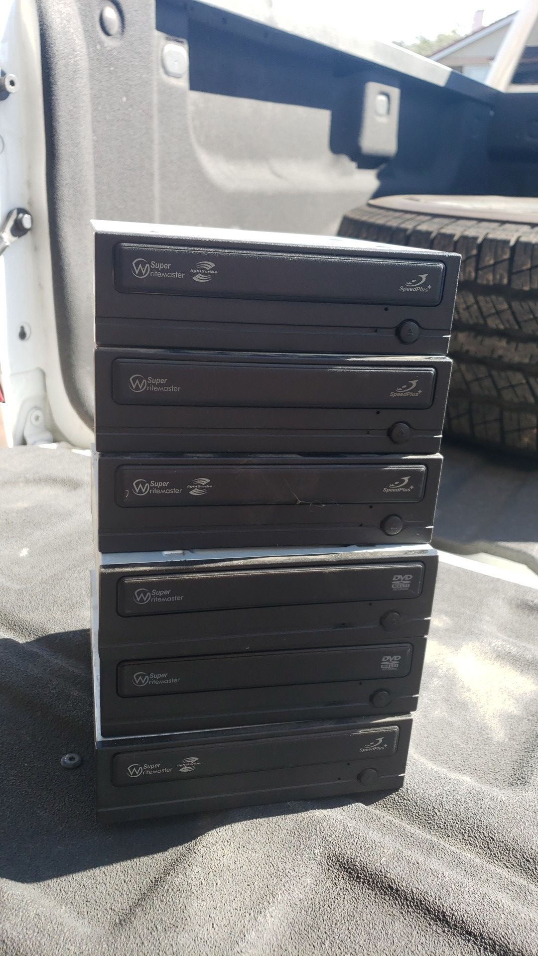 4 DVD drives of computers good working condition