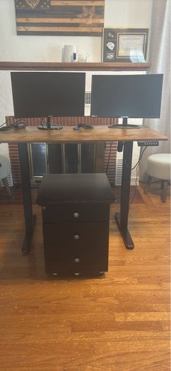 Whole office, Desk, monitors, drawers