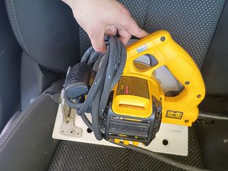 DEWALT Corded Circular Saw