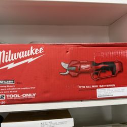 New Milwaukee  Pruning Shears M12 Model: 2534-20 TOOL ONLY
