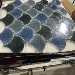 SaleSumo Azul Scallop Glossy 13.11 in. x 9.96 in. x 8 mm Glossy Porcelain Mosaic Tile (9.1 sq. ft. / case)