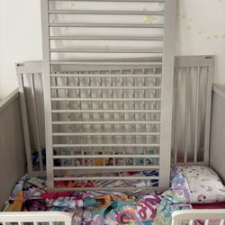 West Elm/Pottery Barn Crib/Toddler Bed $150