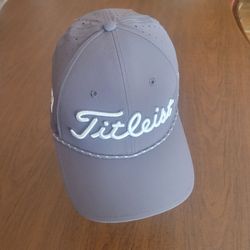 Titleist Pro V1 FJ Adjustable Snapback Golf Rope Hat Gray Golf 
Embroidered. New, no tags, please see photos for details. 92% Polyester, 
8% Spandex