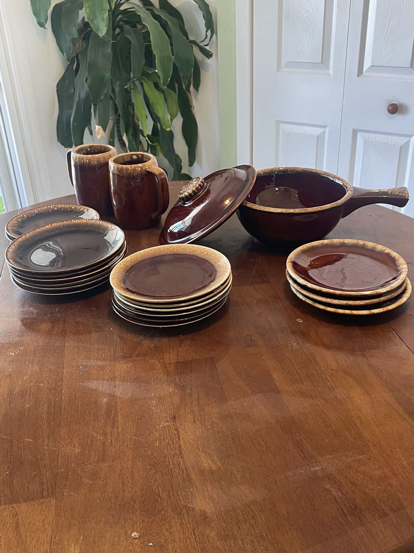 20 Piece Set Brown Drip -hull , McCoy,