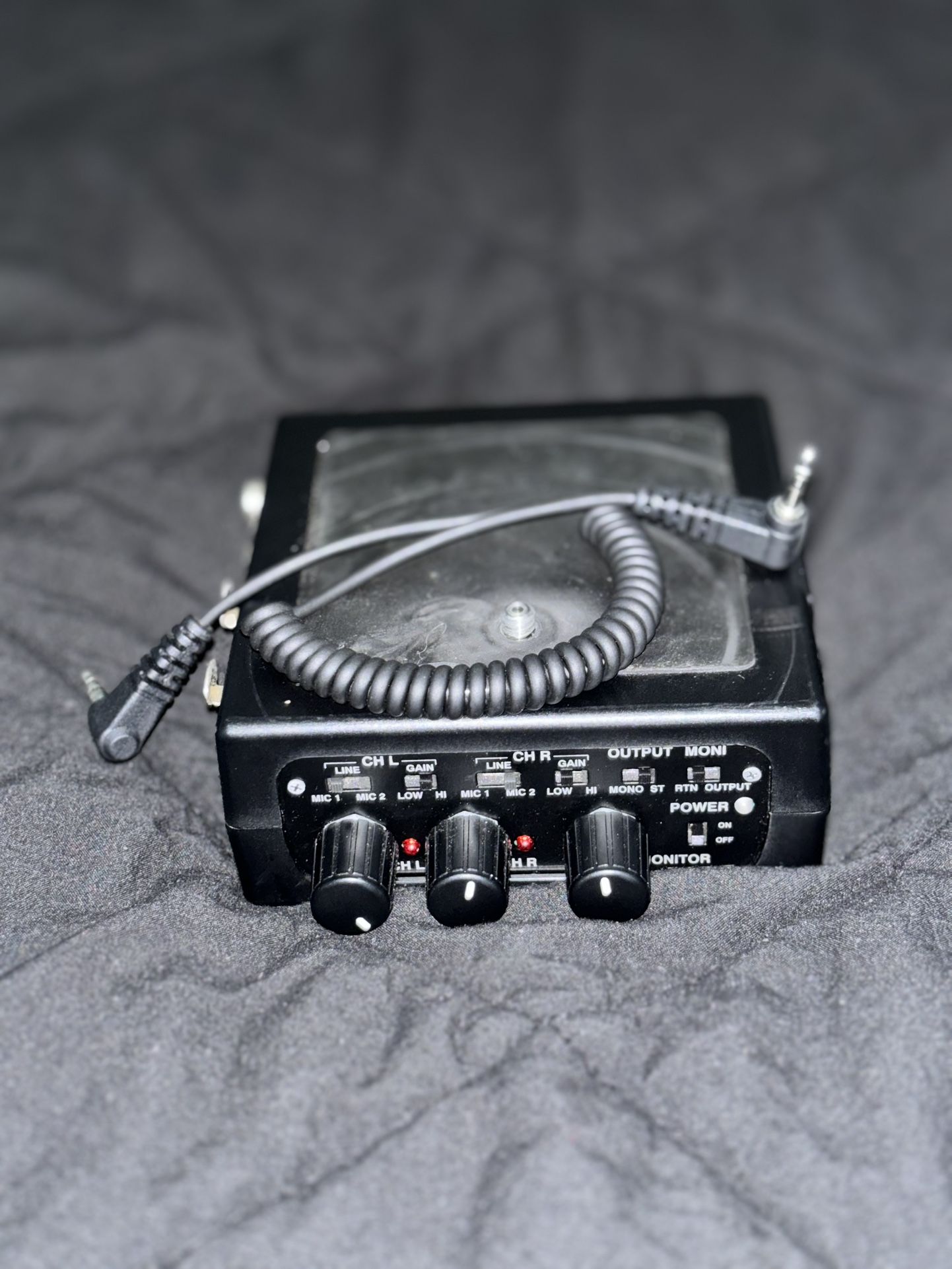 Portable Audio Mixer ( Azden FMX DSLR)
