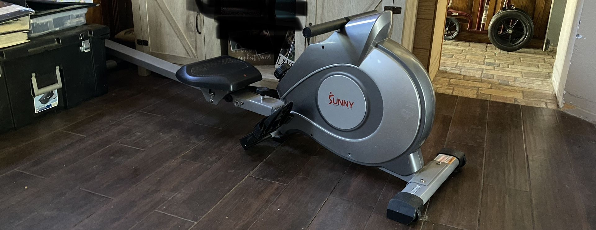 EXERCISE ROWER, ROWING MACHINE