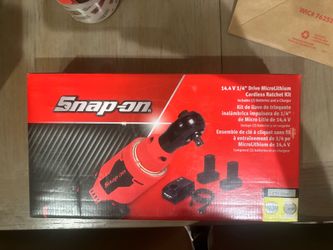Snap-on 14.4V 1/4" Drive Cordless Ratchet Kit