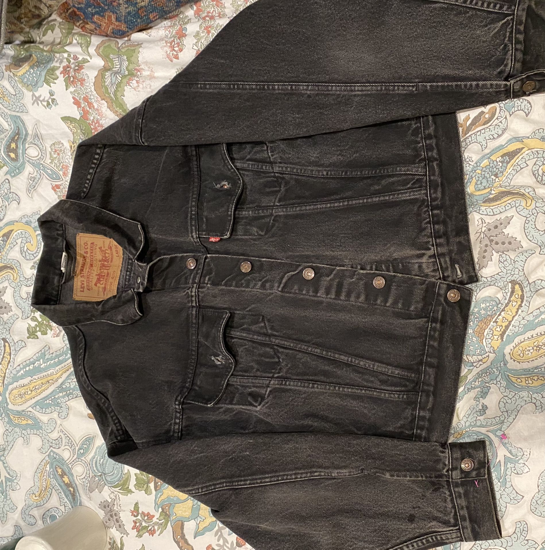 Authentic Levi Denim Truckers Jacket Size Large See Pictures 