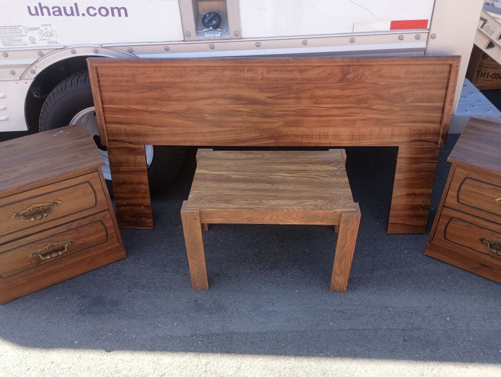 4 Piece Bedroom Set, Headboard, nightstands, table