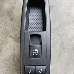 2019 Chrysler Pacifica Seats Headlights Ect