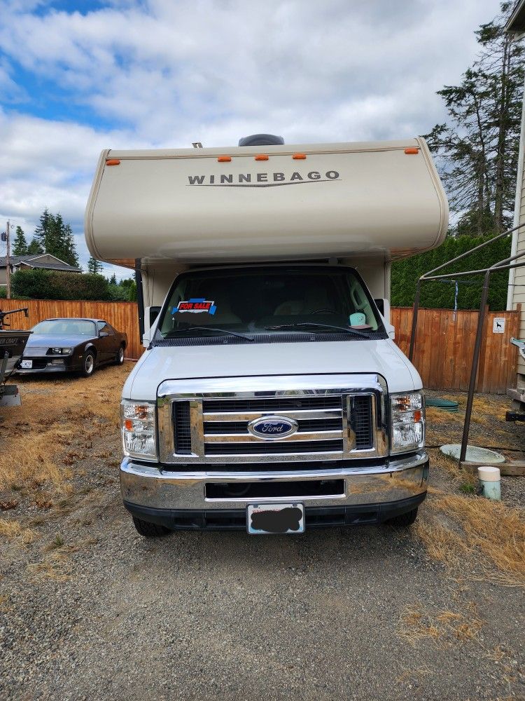 2016 Winnebago Minnie Winnie 22R