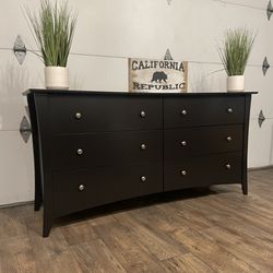 Solid Wood 6-Drawer Dresser, Black Finish w/ Silver Knobs