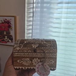 Jewelery chest wooden