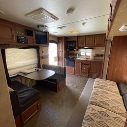25ft Travel Trailer 